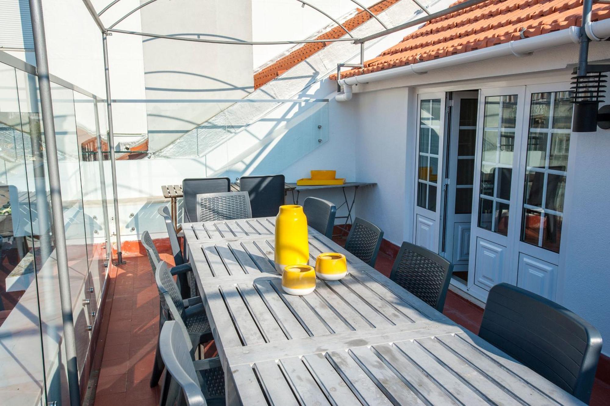 Apartamento Fuer 13 Personenund 1 Kind In Lissabon, Regiao De Costa De Lisboa