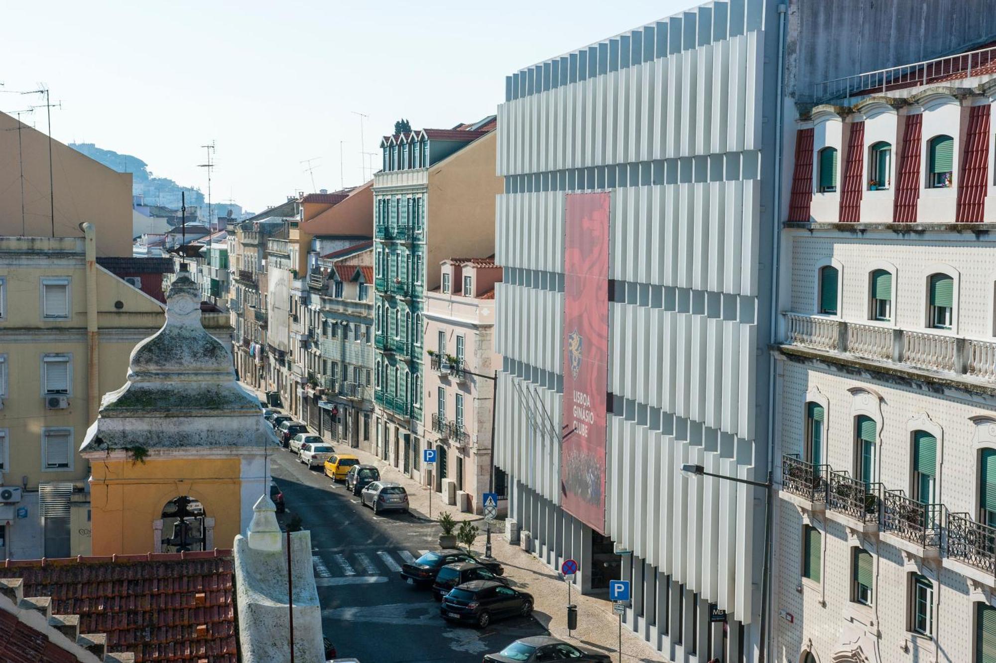 Fuer 13 Personenund 1 Kind In Lissabon, Regiao De Costa De *